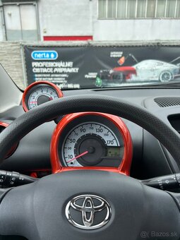 Predám auto TOYOTA AYGO - 9