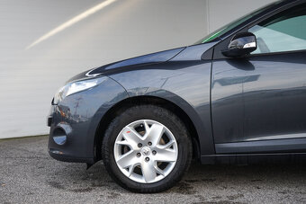 13- RENAULT Mégane Grandtour, 2011,benzín,1.6i, 74 kW - 9