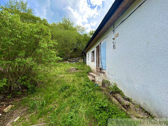 Chalupa so začatou rekonštrukciou v malebnej koncovej obci - 9