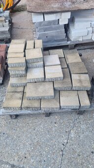 Zámková dlažba,obrubíky. - 9