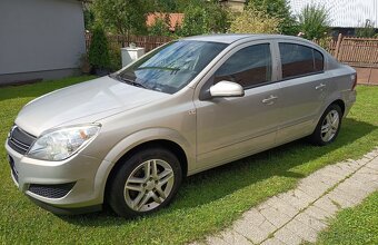 Opel Astra H 1,6i 16v benzín , tempomat - 9