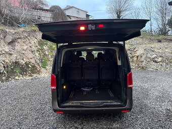 Mercedes-Benz V220 A/T - 9