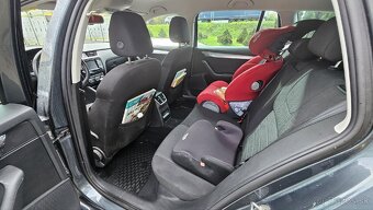 Skoda Octavia Combi 2.0 TDI 110Kw - 9