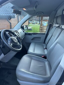 VW Transporter T5 facelift, 2.0 TDi, sanitné vozidlo - 9