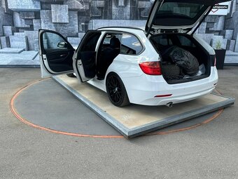BMW Řada 3 318D, 2.0D, 105KW, 4x4 - 9