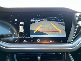 Volkswagen Touareg R-Line Black Panorama Matrix AHK ACC Nav - 9