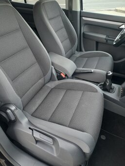 VW Touran 1.6 TDI Comfortline - 9