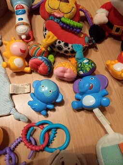 Sada 16ks hračiek - 9