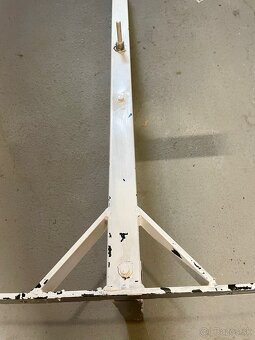 Masívny držiak na boxerské vrece - 9