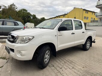 TOYOTA HILUX 2,5 DIESEL 4X4 KLÍMA 157000 KM - 9