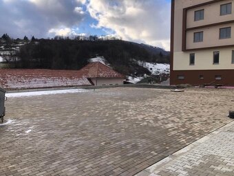 Pokládka zámkovej dlažby - 9