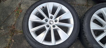 18 Skoda Octavia - 225/45R18 - 9