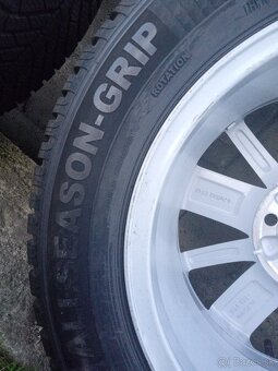 VW Golf 7 15"..195/65 R15 XL originál hliníkové disky - 9