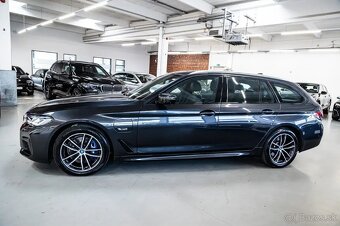 BMW 530 e - 9