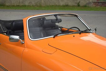 Volkswagen Karmann Ghia - 9
