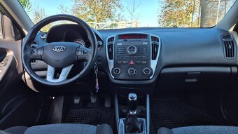 🇸🇰 Kia Pro Ceed,  kupované v SR,  nízky nájazd KM - 9