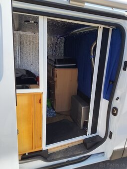 Predám autokaravan Renault Trafic 30 000 km - 9