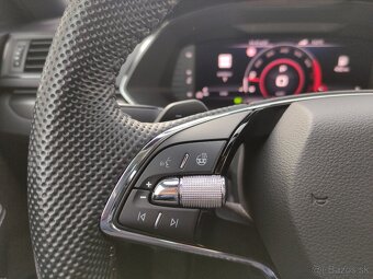 Škoda Superb III TSi DSG SPORTLINE VIRTUAL KAMERA PANORAMA - 9