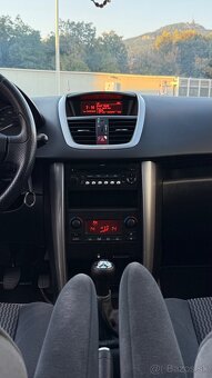 Peugeot 207 1.4i 16v Panorama - 9