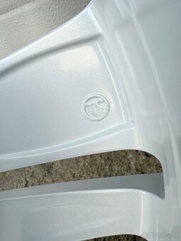 ORIGINAL ŠKODA SUPERB 3 DISKY 5x112 R17 215/55 R17 ZIMA - 9