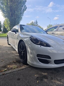 Porsche Panamera 4 - 9