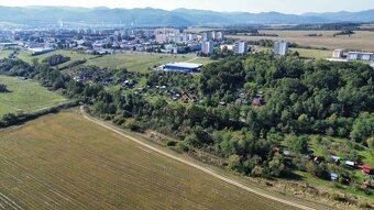 ✅ SLOVREAL: na predaj udržiavaná a rovinatá záhrada, Žiar na - 9