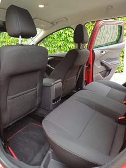 Focus combi 1.0 EcoBoost vyššia výbava Edition X TOP stav - 9
