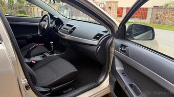Mitsubishi Lancer - 9