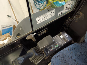 Minibagr Hanix H36 R 3,6 tuny - 9