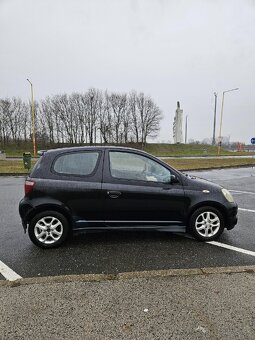 Yaris 1.3i Linea Luna - 9