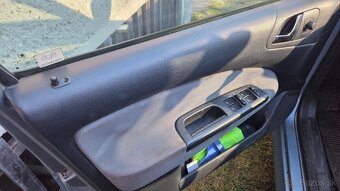 Octavia 1 1.9tdi 66kw automat - 9