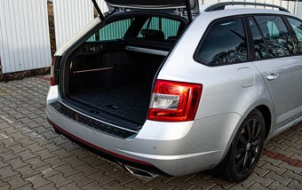 Škoda Octavia Combi 2.0 TDI RS - 9