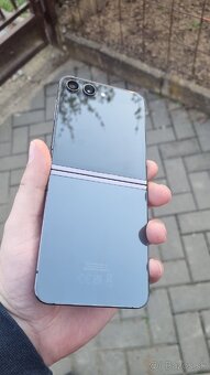 Samsung z flip 5 8/256GB - 9