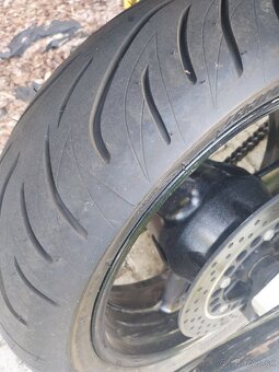 YAMAHA XJR 1300 11/2013 vstrekovanie - 9