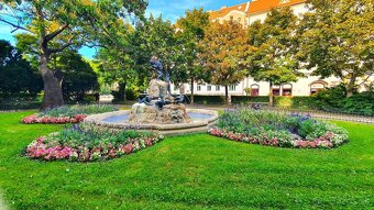 Exkluzívny 4-izbový byt v secesnom dome s výťahom – Šafáriko - 9