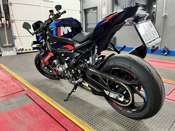 BMW M 1000 R - M Competition - 9