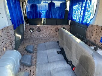 Renault Trafic 6 miestny 2.0DCi 84kW, rok výroby 2007, radio - 9