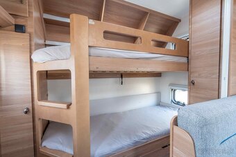 Príves Hobby De Luxe 540 KMFe – Plne vybavený 🚐✨ - 9