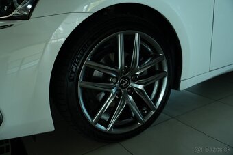 Lexus IS F-Sport Top / audio Mark Levinson - 9