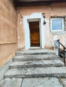 ID: 501 NA PREDAJ: PRIESTRANNÝ RODINNÝ DOM S ZÁHRADOU V STRE - 9