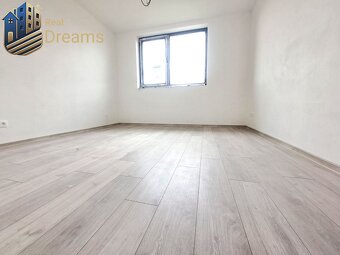 Priestranné novostavby 4-izbových rodinných domov v meste Ša - 9