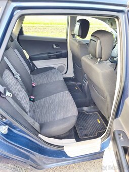 Kia ceed 1,6 CRDI 85 kw - 9