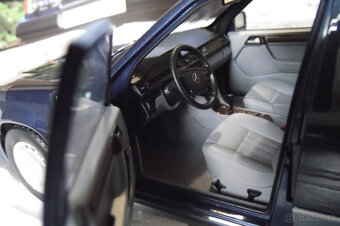 1:18 Mercedes W124 kombi - 9