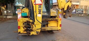 Traktorbager New Holland B110B - 9