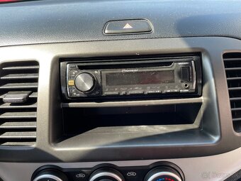 Kia Picanto 1,0i - 9