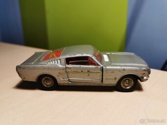 Corgi toys Ford Mustang - 9