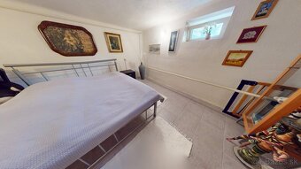 Rodinný dom s bazénom a dvojgarážou v kúpeľnom meste Dudince - 9