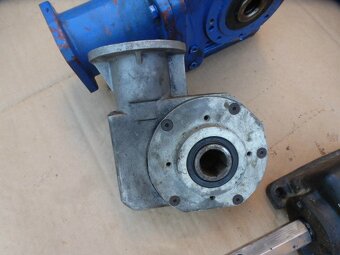 Uhlová prevodovka - 9