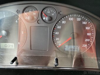 VW Transporter T5 2008 - 9