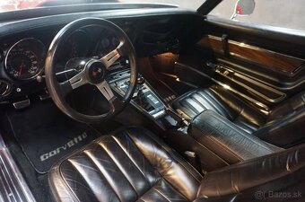 Chevrolet Corvette Stingray 454 z roku 1971 - 9
